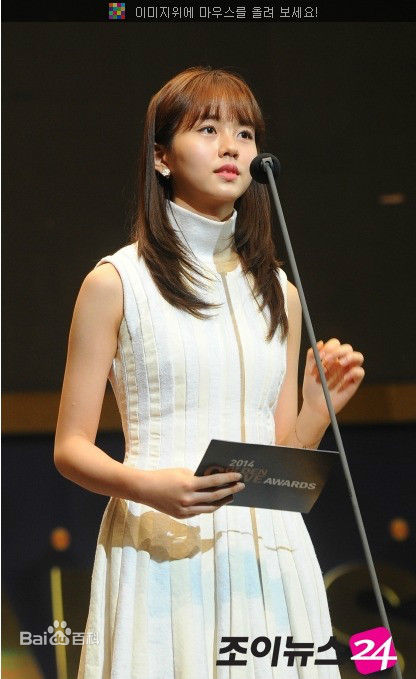 金所泫(，Kim So Hyun)金所炫出席活动照壁纸壁纸