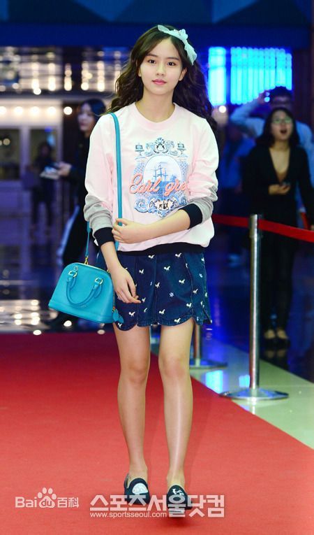 金所泫(，Kim So Hyun)金所炫出席活动照壁纸壁纸