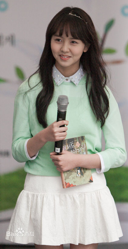 金所泫(，Kim So Hyun)金所炫出席活动照壁纸壁纸