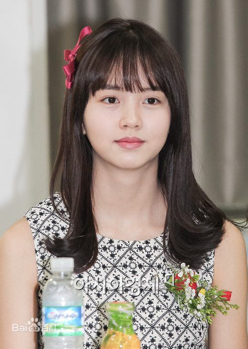 金所泫(，Kim So Hyun)金所炫出席活动照壁纸壁纸