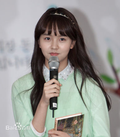 金所泫(，Kim So Hyun)金所炫出席活动照壁纸壁纸