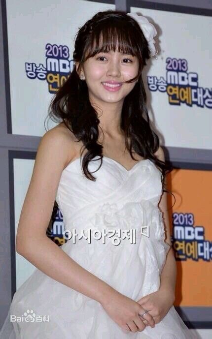 金所泫(，Kim So Hyun)金所炫出席活动照壁纸壁纸