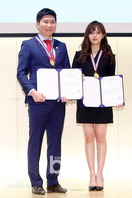 金所泫(，Kim So Hyun)金所炫参与公益活动前后照片