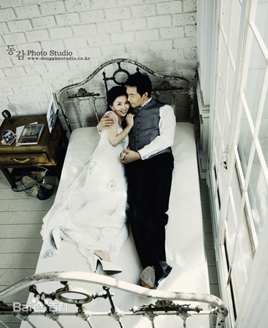 朴成雄()、申恩晶夫妇生活照相册