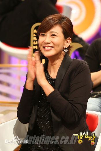 最全梁静雅()素颜照