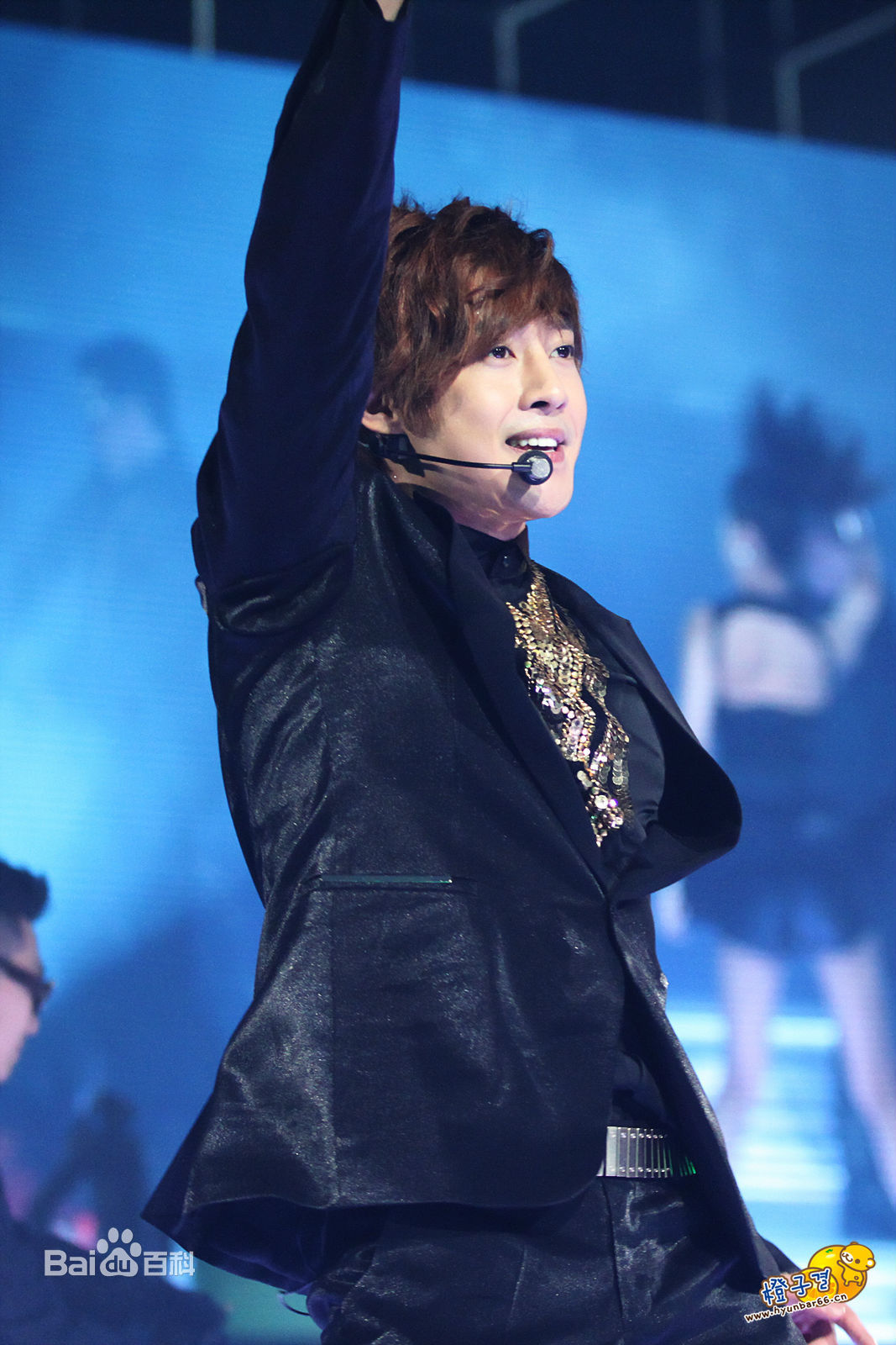 金贤重((韩)Kim Hyun Joong(英)キム·ヒョンジュン(日))辽视春晚前后照片