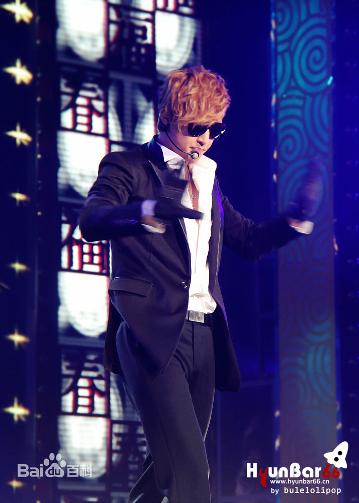 金贤重((韩)Kim Hyun Joong(英)キム·ヒョンジュン(日))辽视春晚前后照片