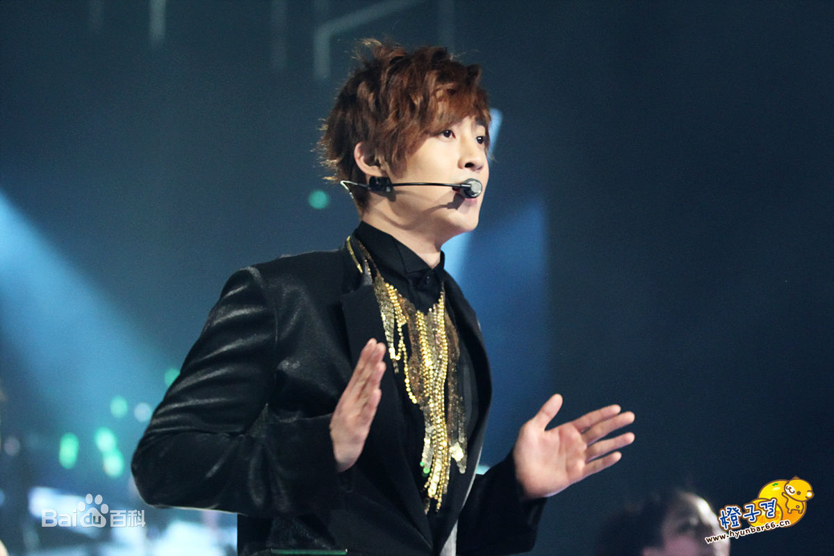 金贤重((韩)Kim Hyun Joong(英)キム·ヒョンジュン(日))辽视春晚前后照片