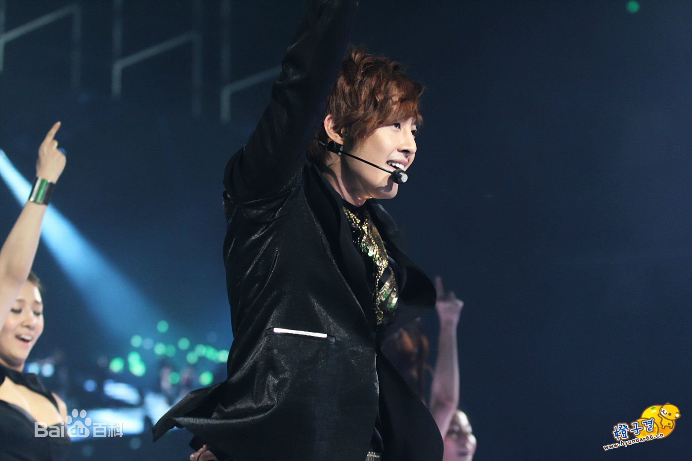 金贤重((韩)Kim Hyun Joong(英)キム·ヒョンジュン(日))辽视春晚前后照片