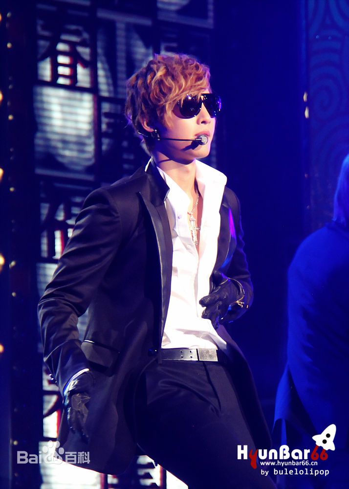 金贤重((韩)Kim Hyun Joong(英)キム·ヒョンジュン(日))辽视春晚前后照片