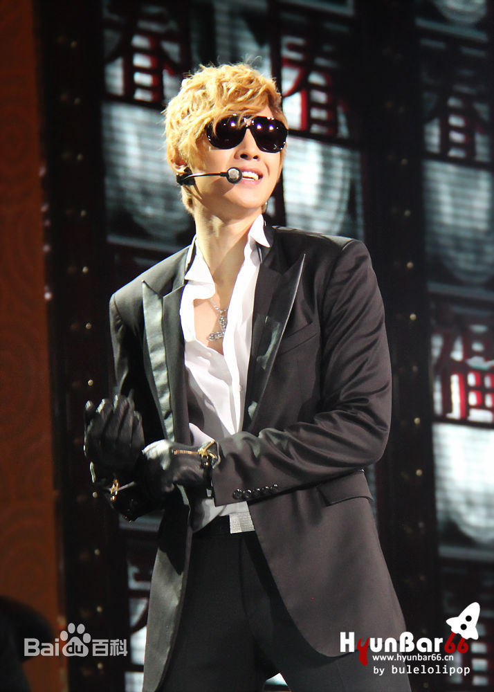 金贤重((韩)Kim Hyun Joong(英)キム·ヒョンジュン(日))辽视春晚前后照片