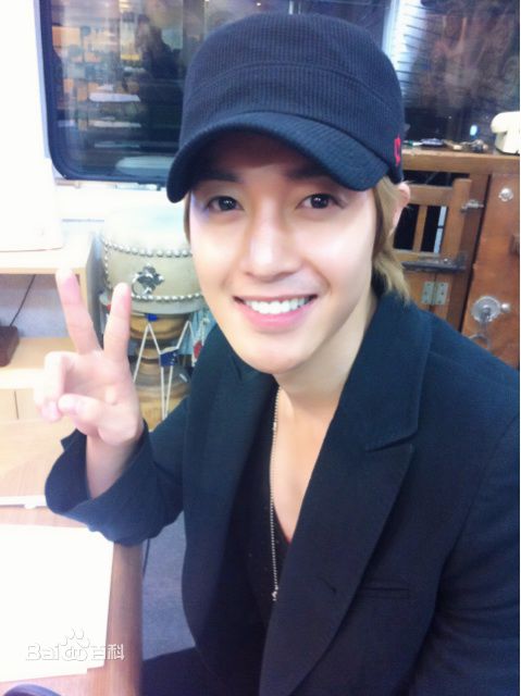 金贤重((韩)Kim Hyun Joong(英)キム·ヒョンジュン(日))2011最新照图片图册