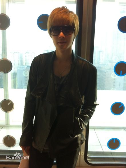 金贤重((韩)Kim Hyun Joong(英)キム·ヒョンジュン(日))2011最新照图片图册