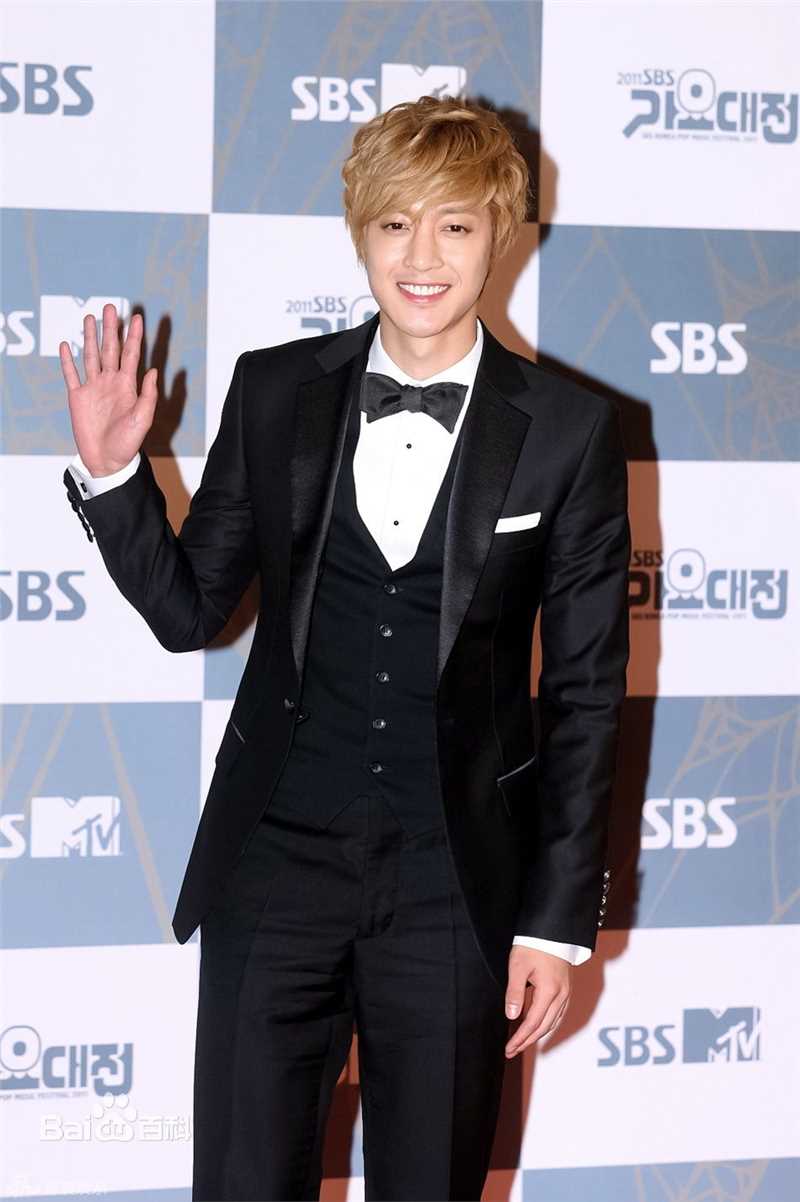 高清金贤重((韩)Kim Hyun Joong(英)キム·ヒョンジュン(日))精彩图册