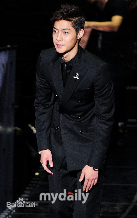 高清金贤重((韩)Kim Hyun Joong(英)キム·ヒョンジュン(日))精彩图册