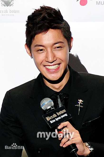 高清金贤重((韩)Kim Hyun Joong(英)キム·ヒョンジュン(日))精彩图册