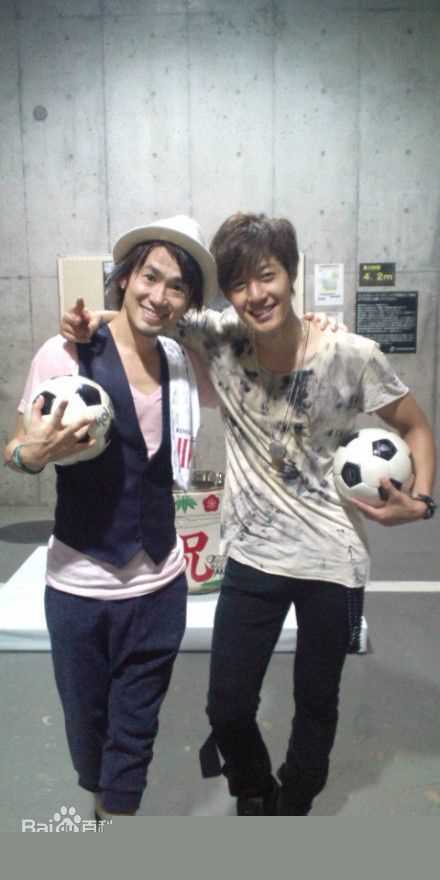 金贤重((韩)Kim Hyun Joong(英)キム·ヒョンジュン(日))中村直树与前后照片