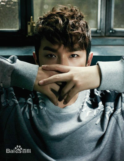 李玟雨(Lee Min Woo/)最新杂志壁纸