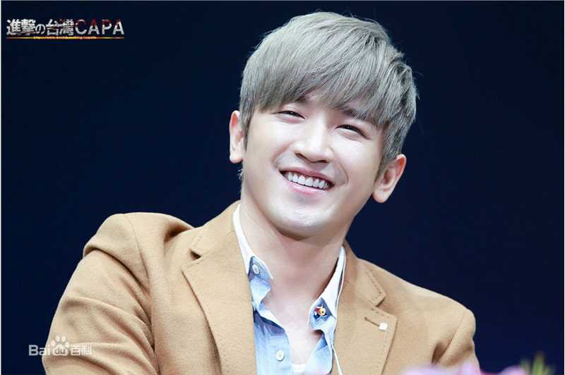 李玟雨(Lee Min Woo/)FM生活照