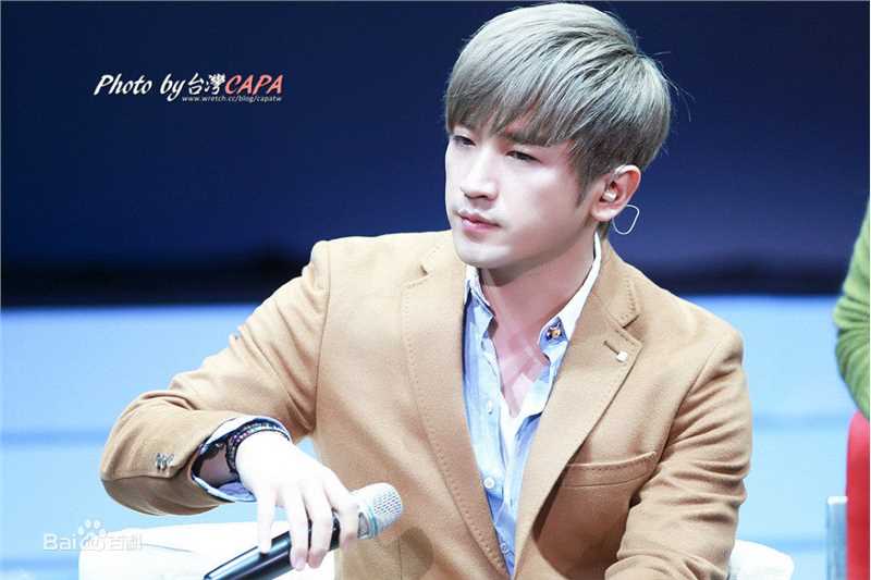 李玟雨(Lee Min Woo/)FM生活照