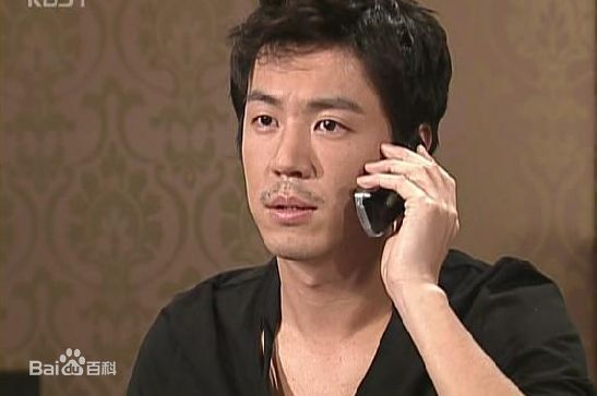 崔元英(，Choi Wonyoung)最新剧照