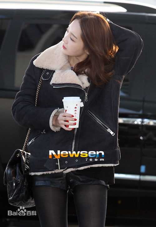 姜敏京(，Kang Min Kyung)国外活动壁纸壁纸