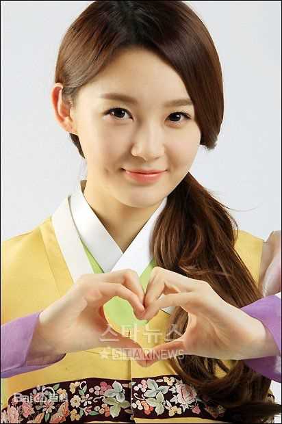 精选姜敏京(，Kang Min Kyung)精彩图册