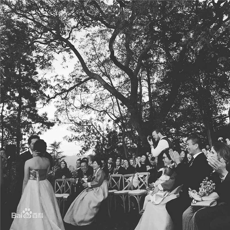 史蒂文·元(Steven Yeun)和妻子Joana Pak素颜照相册