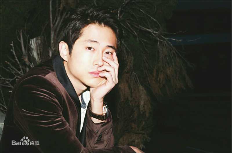 最全史蒂文·元(Steven Yeun)素颜照