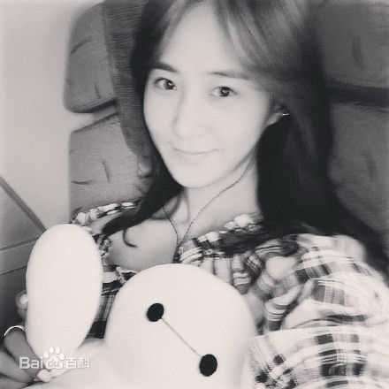 权俞利(，Kwon Yu Ri，クォンユリ)IG微博照片壁纸壁纸