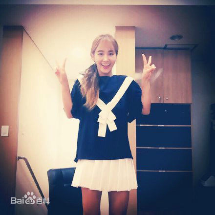 权俞利(，Kwon Yu Ri，クォンユリ)IG微博照片壁纸壁纸