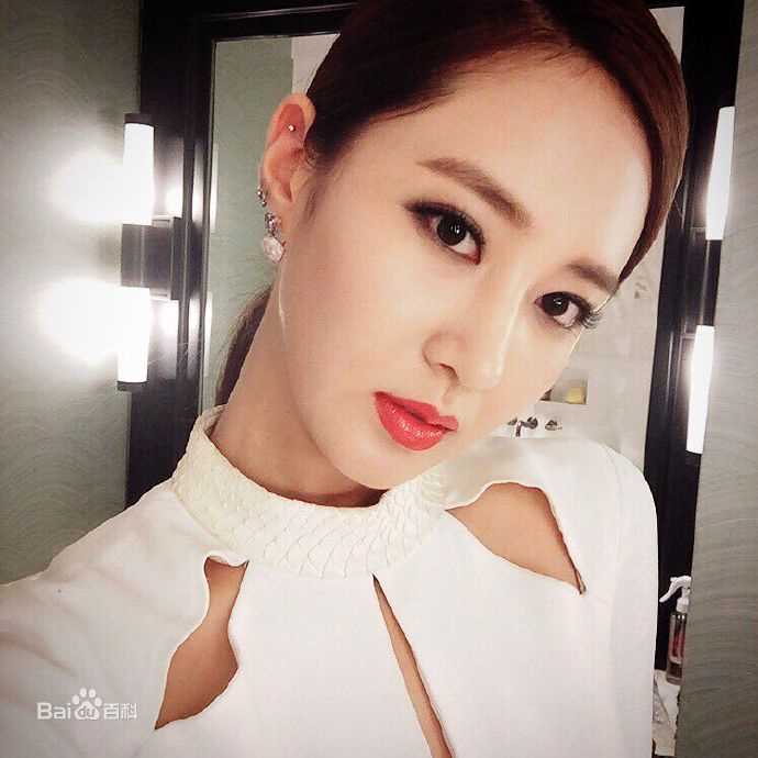 权俞利(，Kwon Yu Ri，クォンユリ)IG微博照片壁纸壁纸