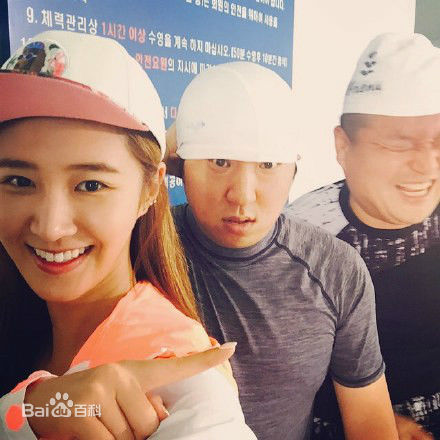 权俞利(，Kwon Yu Ri，クォンユリ)IG微博照片壁纸壁纸