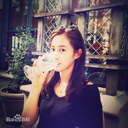 权俞利(，Kwon Yu Ri，クォンユリ)IG微博照片壁纸壁纸