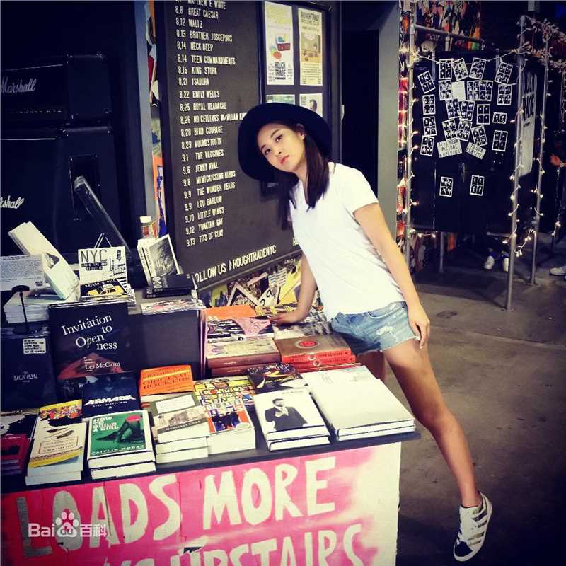 权俞利(，Kwon Yu Ri，クォンユリ)IG微博照片壁纸壁纸