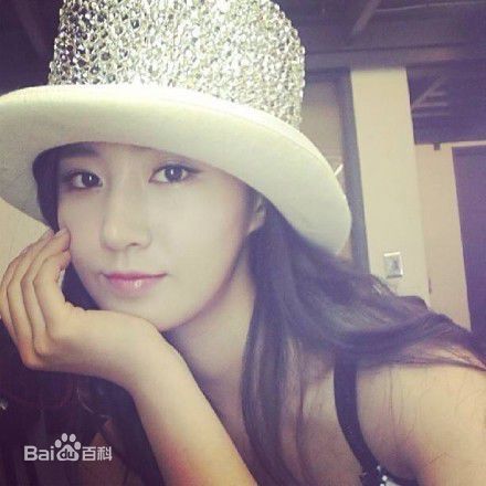 权俞利(，Kwon Yu Ri，クォンユリ)IG微博照片壁纸壁纸