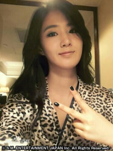 权俞利(，Kwon Yu Ri，クォンユリ)IG微博照片壁纸壁纸