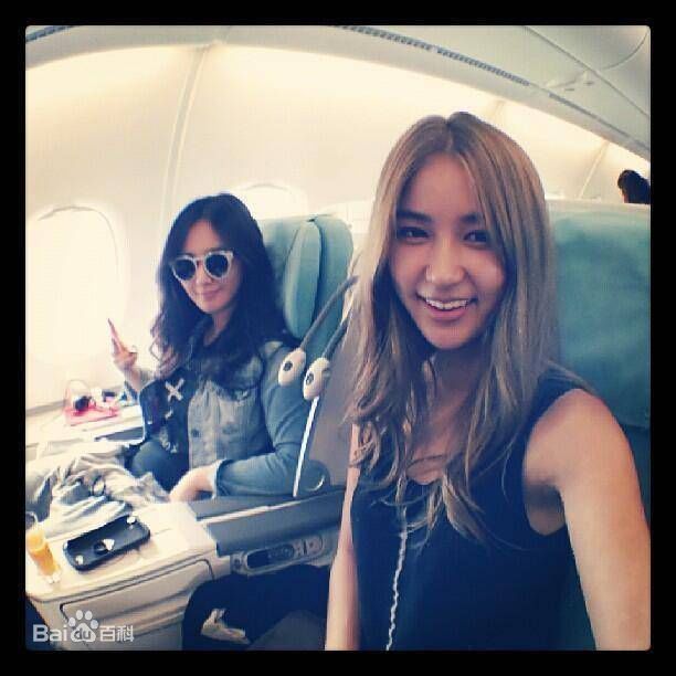 权俞利(，Kwon Yu Ri，クォンユリ)IG微博照片壁纸壁纸