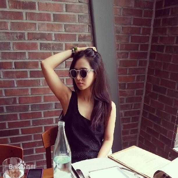 权俞利(，Kwon Yu Ri，クォンユリ)IG微博照片壁纸壁纸