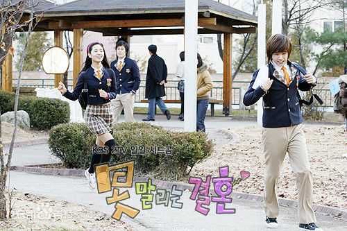 最全权俞利(，Kwon Yu Ri，クォンユリ)在《无阻的婚姻》中的壁纸