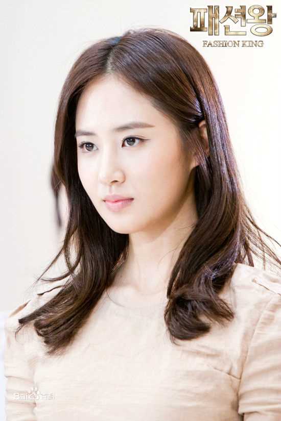 最全权俞利(，Kwon Yu Ri，クォンユリ)在《时尚王》中的壁纸