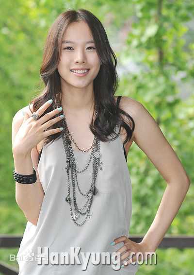 赵伦熙(，Cho Youn Hee)最优质赵允熙图集相册