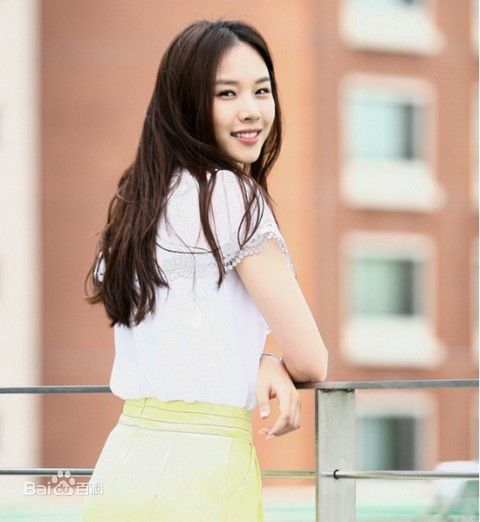 赵伦熙(，Cho Youn Hee)赵允熙个人生活图集壁纸壁纸