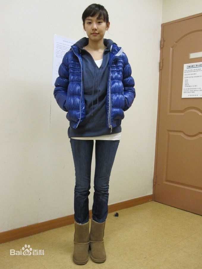 赵伦熙(，Cho Youn Hee)赵允熙个人生活图集壁纸壁纸