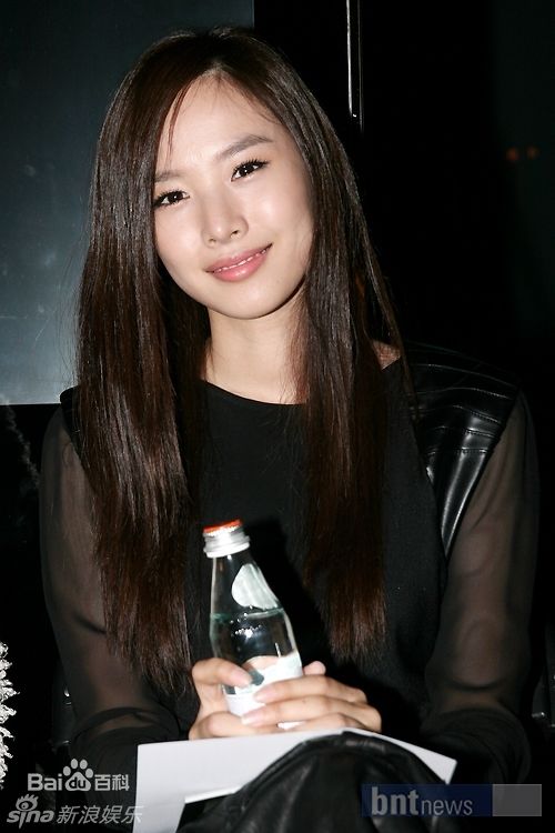 精选赵伦熙(，Cho Youn Hee)精彩图册