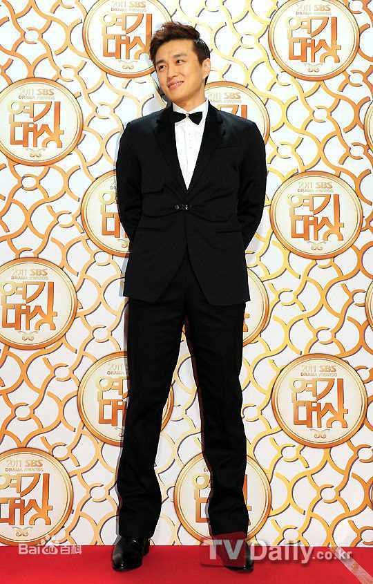 陈泰贤(Chen Tae Hyun /)个人照片性感图片壁纸