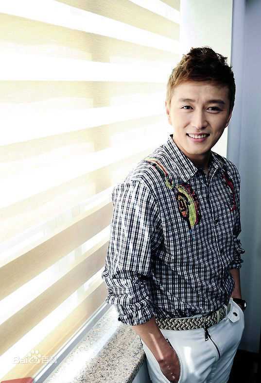 陈泰贤(Chen Tae Hyun /)个人照片性感图片壁纸