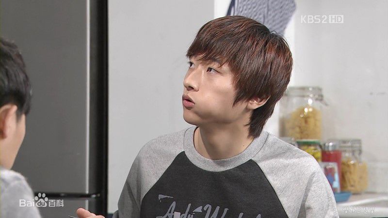 闵灿基(，Min Chan Ki)《闭嘴家族》精选剧照