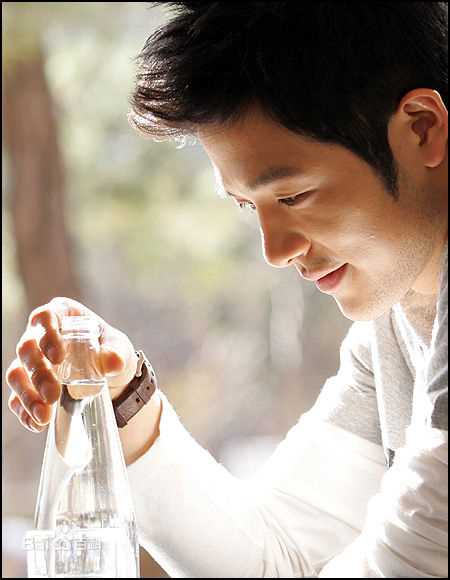 李英勋（又译李永勋）(，LeeYoungHoon)高清李英勋官方图集