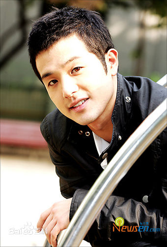 李英勋（又译李永勋）(，LeeYoungHoon)李英勋早期照片壁纸壁纸